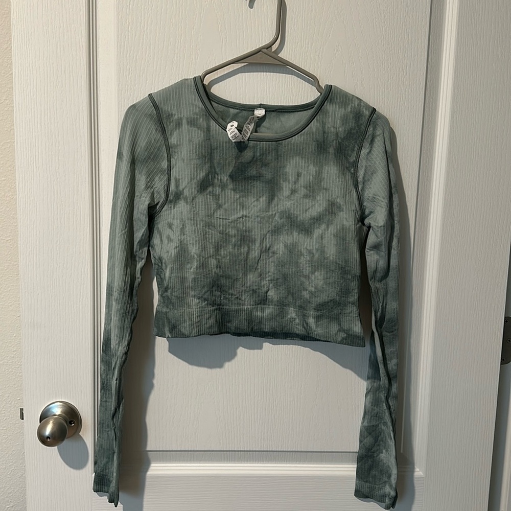Lululemon Ebb to Street Long Sleeve Crop Top